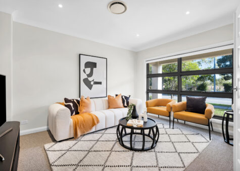 7 Donovan Boulevard