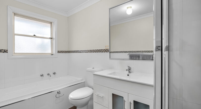 16/380 Glenmore Parkway, Glenmore Park NSW 2745