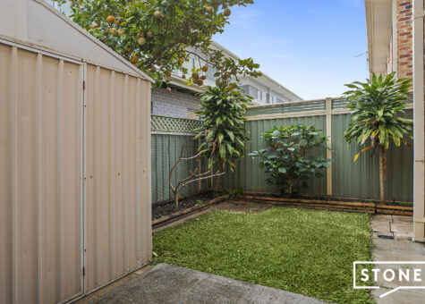 2/15 Vincent Street