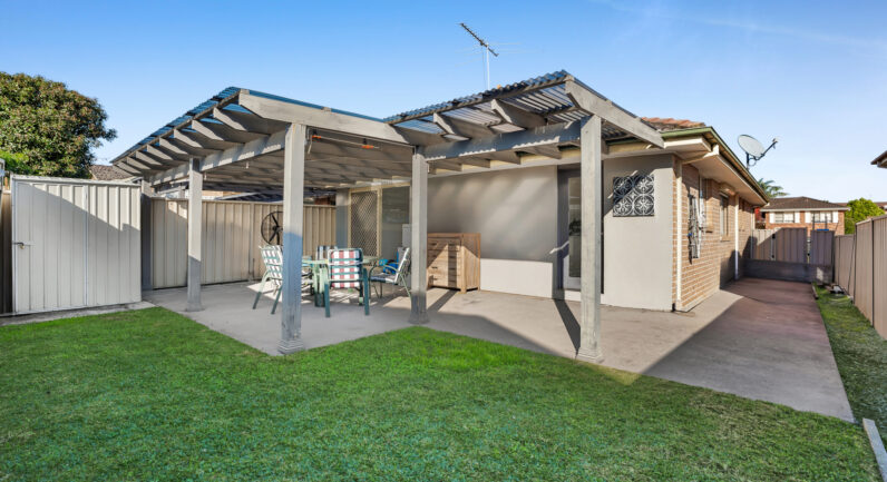 1/78 Epping Forest Drive, Kearns NSW 2558
