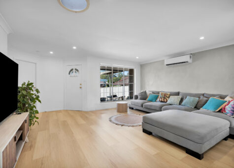 60 St Helens Park Drive