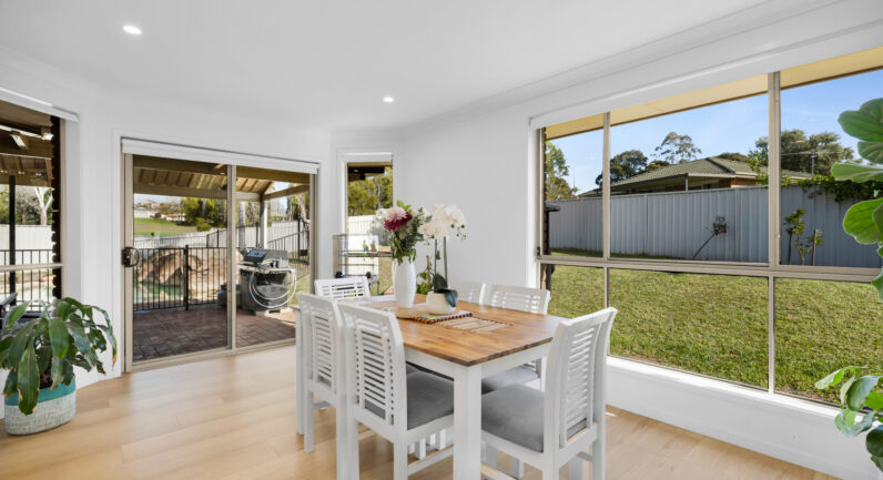 60 St Helens Park Drive, St Helens Park NSW 2560