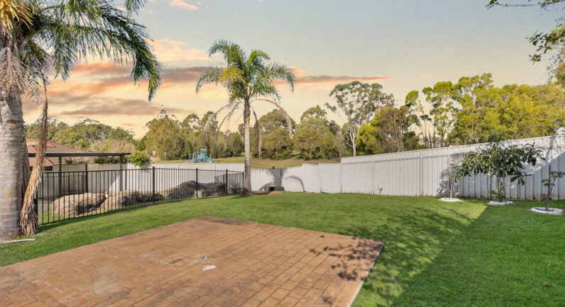 60 St Helens Park Drive, St Helens Park NSW 2560