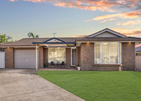 60 St Helens Park Drive