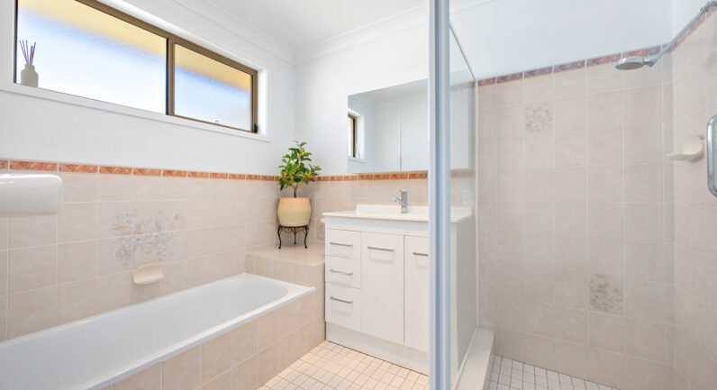 1/2B Tunis Street, Laurieton NSW 2443