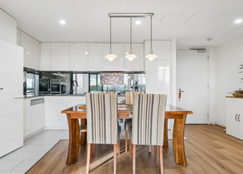 702/10 Waterview Drive