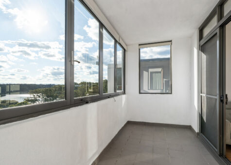 702/10 Waterview Drive