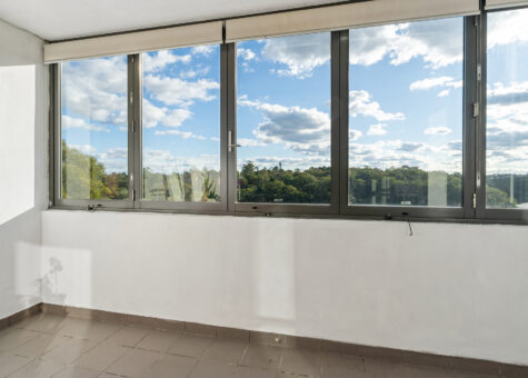 702/10 Waterview Drive