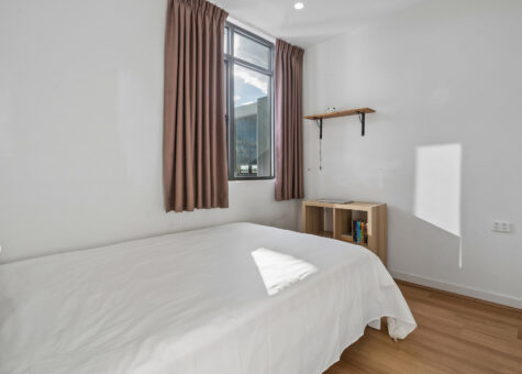 702/10 Waterview Drive