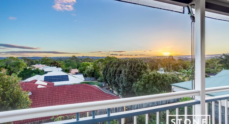 4 Hunter Circuit, Petrie QLD 4502