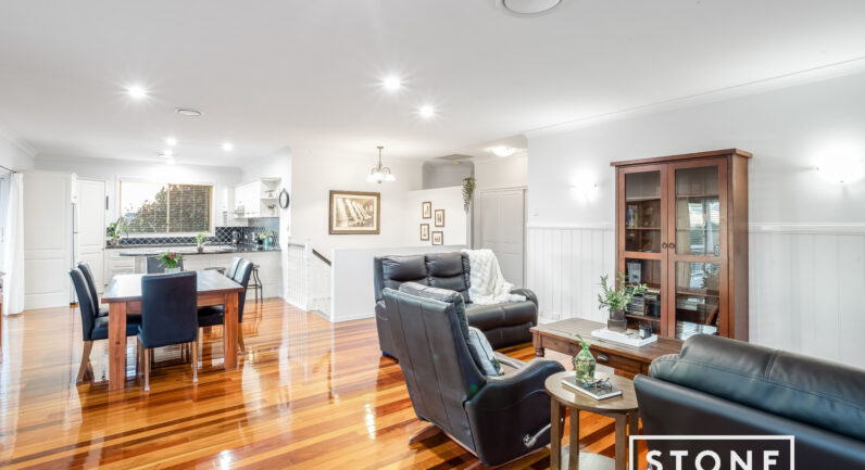 4 Hunter Circuit, Petrie QLD 4502