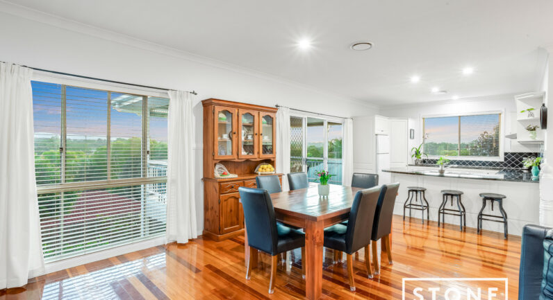 4 Hunter Circuit, Petrie QLD 4502