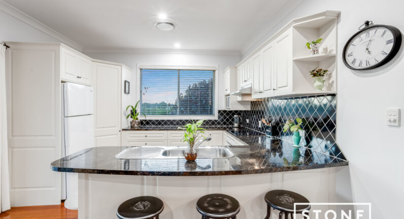 4 Hunter Circuit, Petrie QLD 4502