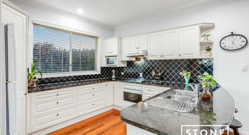 4 Hunter Circuit, Petrie QLD 4502