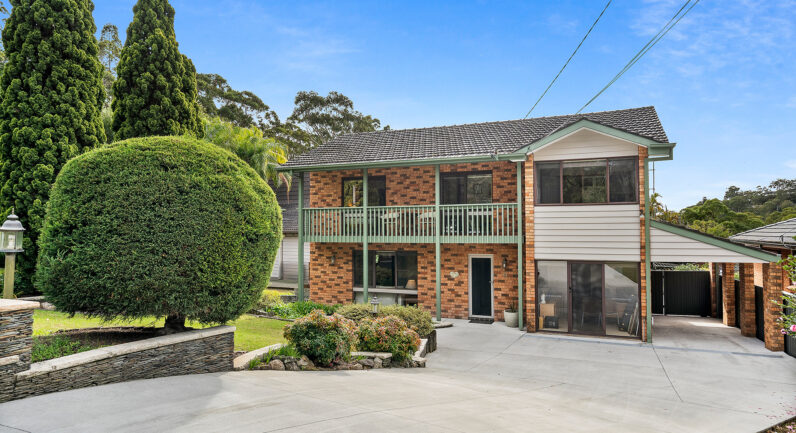9 Dobell Road, Engadine NSW 2233