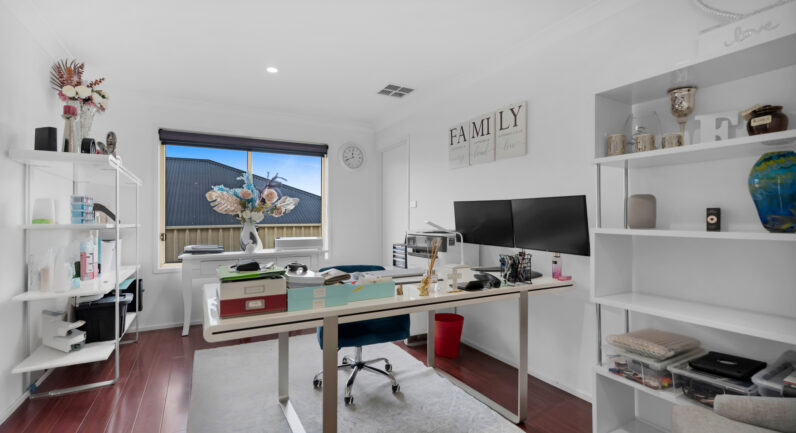 3 Ashmont Place, Prestons NSW 2170