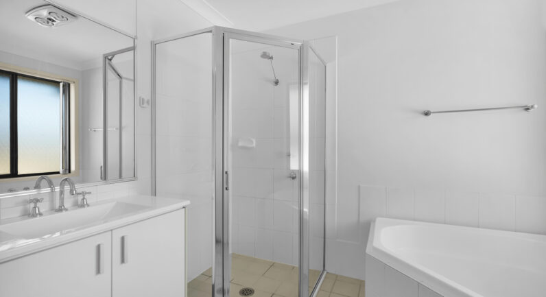 76 Minorca Circuit, Spring Farm NSW 2570