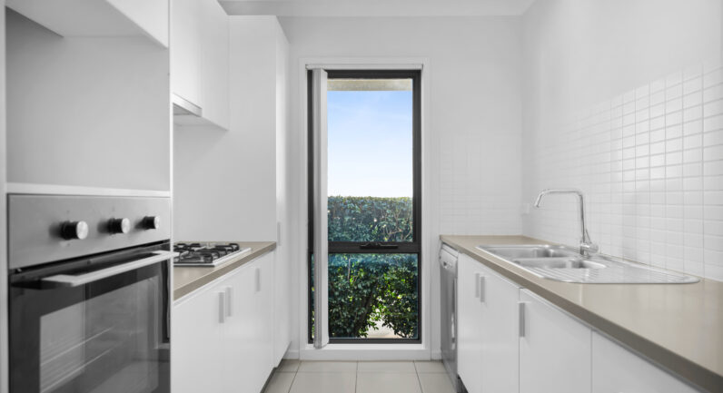 76 Minorca Circuit, Spring Farm NSW 2570
