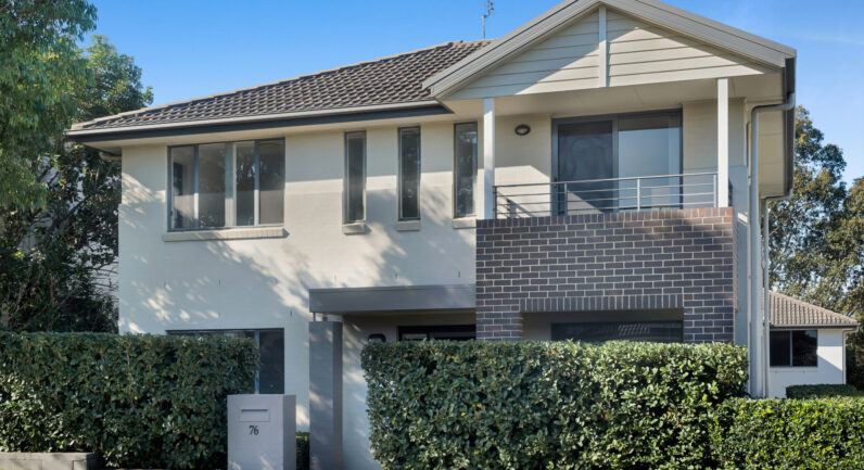 76 Minorca Circuit, Spring Farm NSW 2570