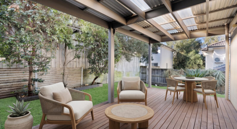 76 Minorca Circuit, Spring Farm NSW 2570