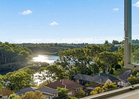 702/10 Waterview Drive