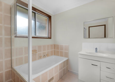 7/4-5 Welch Place