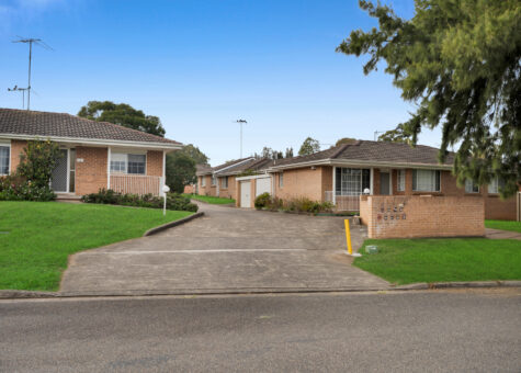7/4-5 Welch Place