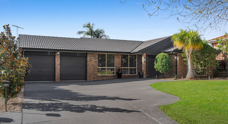 24 Todd Place, Mount Annan NSW 2567