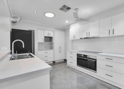 33 Pinaroo Crescent