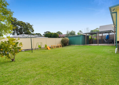 33 Pinaroo Crescent