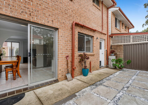 8/11 Mundarda Place