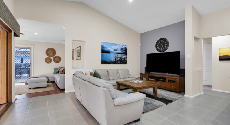 120 Macarthur Circuit, Camden Park NSW 2570