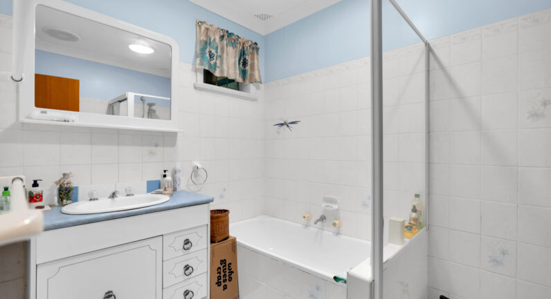119-121 St Johns Road, Bradbury NSW 2560