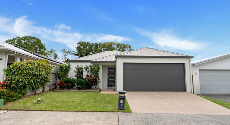 20 Buoy Drive, Trinity Beach QLD 4879