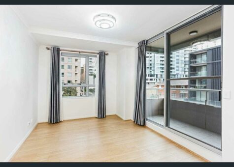 301/2B Help Street