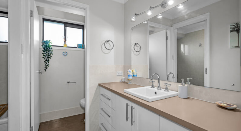 47 Thunderbolt Drive, Raby NSW 2566