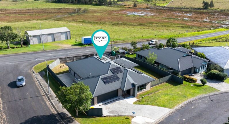 1 Prior Circuit, West Kempsey NSW 2440