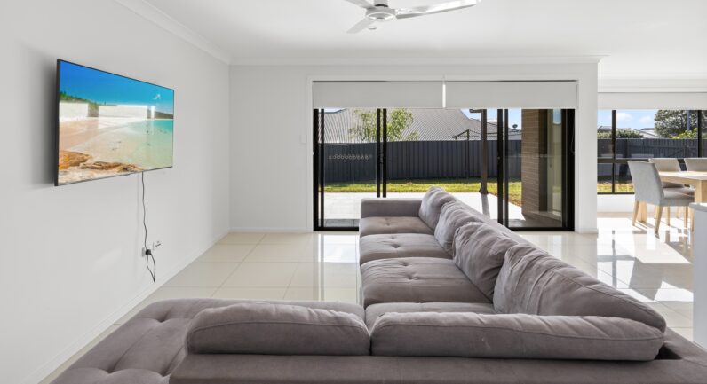 1 Prior Circuit, West Kempsey NSW 2440
