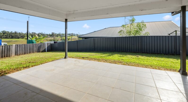 1 Prior Circuit, West Kempsey NSW 2440