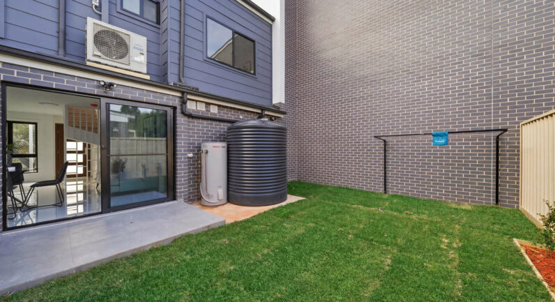2 Seddon Place, Campbelltown NSW 2560
