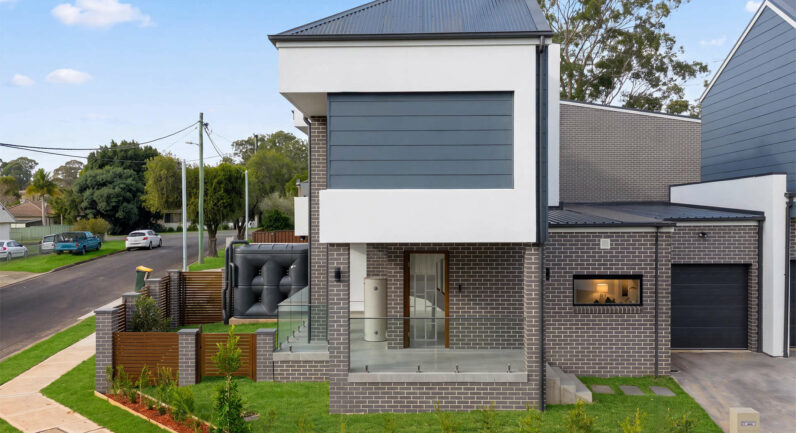 2 Seddon Place, Campbelltown NSW 2560