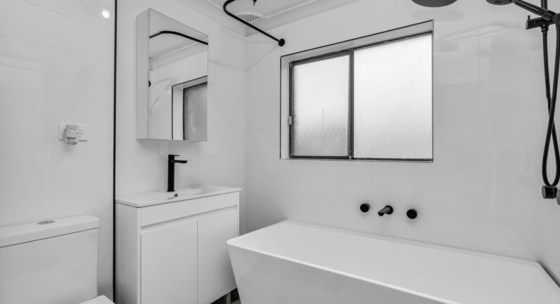 1/55 Warby Street, Campbelltown NSW 2560