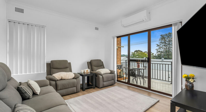 1/55 Warby Street, Campbelltown NSW 2560