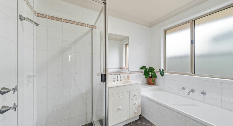 10 Curtin Place, Narellan Vale NSW 2567