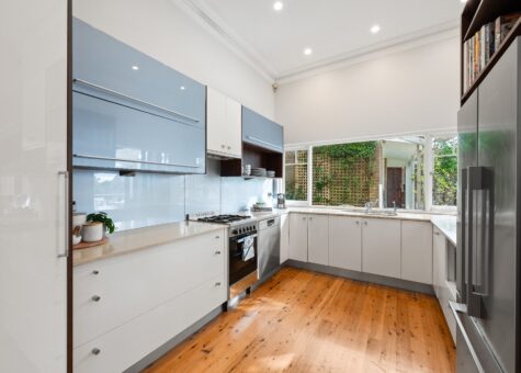 6 Roseville Avenue