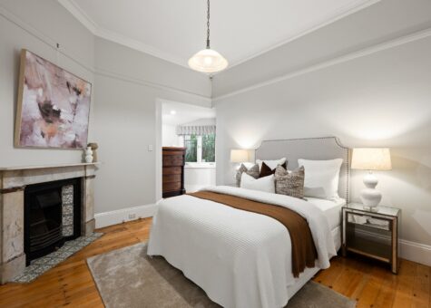6 Roseville Avenue
