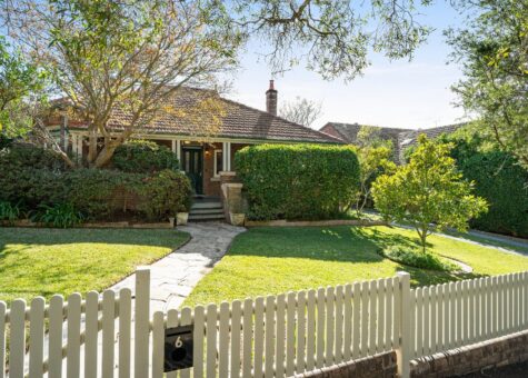 6 Roseville Avenue