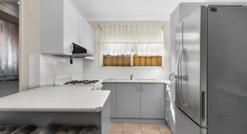 36 Carbasse Crescent, St Helens Park NSW 2560