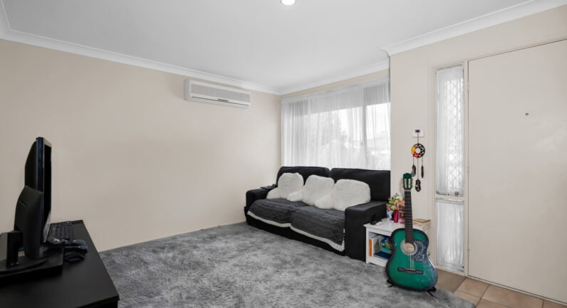 36 Carbasse Crescent, St Helens Park NSW 2560