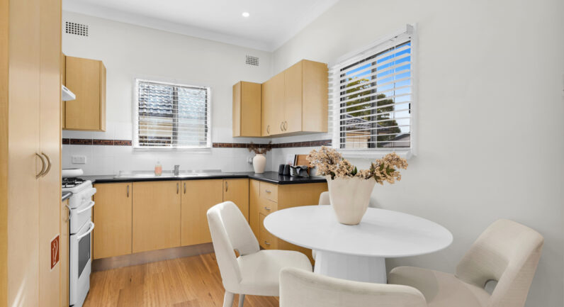 40 Waminda Avenue, Campbelltown NSW 2560